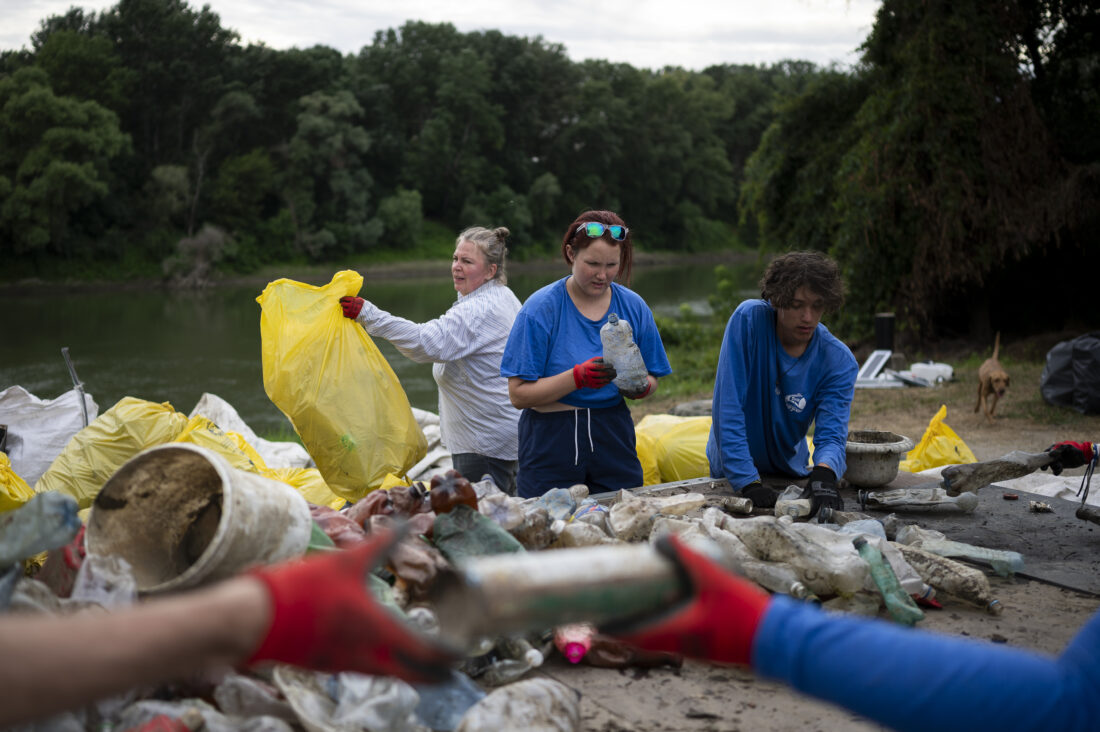 Hungarian volunteers head off crisis by cleaning river | News, Sports, Jobs - Vimarsana News